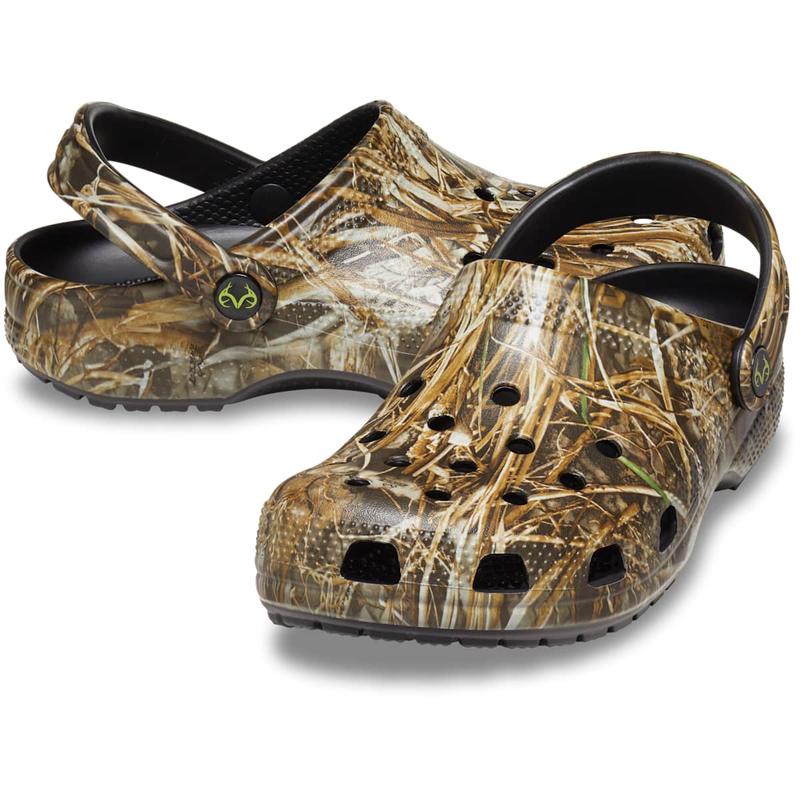 Crocs Unisex Adult Realtree Max-7 Classic Clogs, Lightweight Comfortable Slip On Shoes