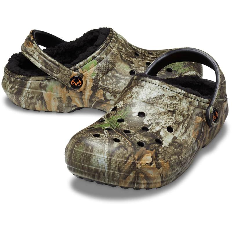 Crocs Unisex Realtree APX Classic Lined Clogs, Lightweight Comfortable Fuzzy Slippers