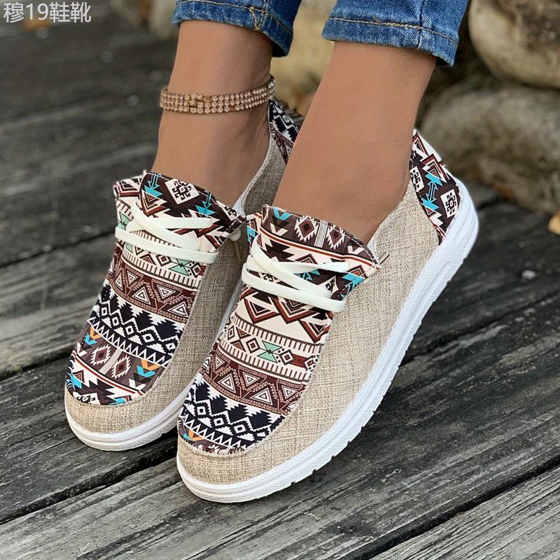 Women's Tribal Pattern Canvas Shoes, Casual Round Toe Low Top Flat Sneakers, Lightweight Outdoor Walking Shoes Training Closed