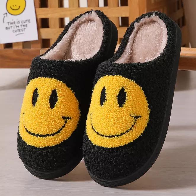 Cute Smile Face Slippers for Women and Men, Soft Plush Comfy Warm Couple Slip-On House Happy Face Slippers Girl Walking Shoes Footwear Flipflop Footwear Flipflop