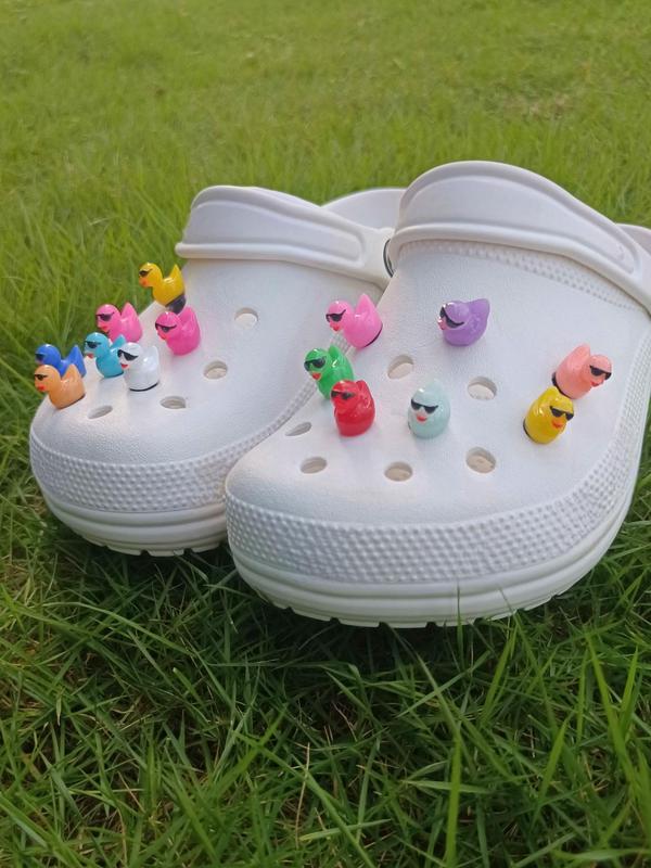 Cute Cartoon Duck with Sunglasses Decor Shoes Decoration (14pcs), Unisex Fashionable Shoes Decorations for Clogs, Creative Shoes Accessories for Adult & Kids