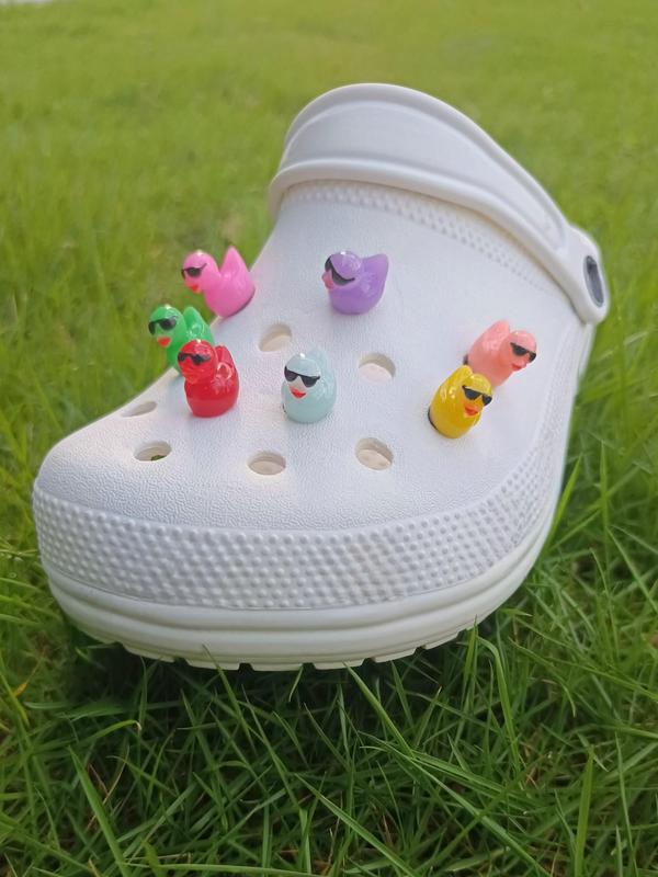 Cute Cartoon Duck with Sunglasses Decor Shoes Decoration (14pcs), Unisex Fashionable Shoes Decorations for Clogs, Creative Shoes Accessories for Adult & Kids