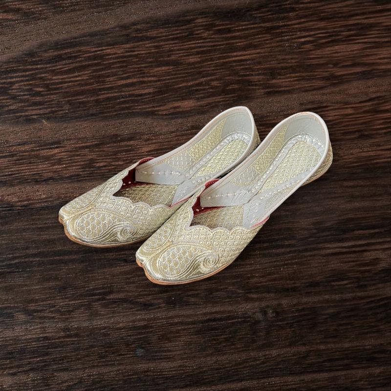 Traditional Handmade  Punjabi Jutti Womenswear Footwear Flat Flatform Running