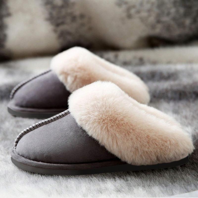 Warm Women's Plush Fleece-Lined Slip-On Moccasin with Fluffy Detail - Non-Slip Winter Home Slippers on Flat Platform Sole indoor  shoes Soft Anti-Skid