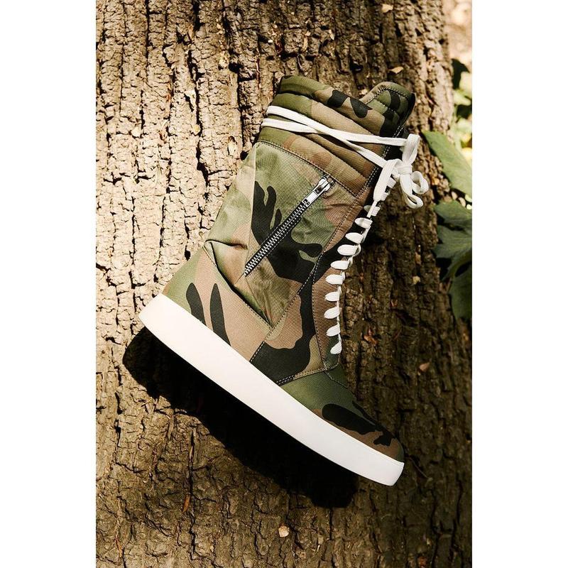 AZALEA WANG TONY CAMO SNEAKER Shoe Walking Shoes