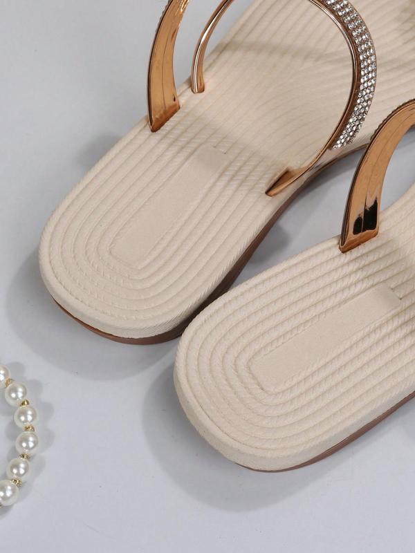 Rhinestone Flower Decorated Toe Ring Flip Flops for Women, New Fashionable Trendy Slide Sandals for Beach, Casual Summer 2024 Matching Shoes for Travel Vacation