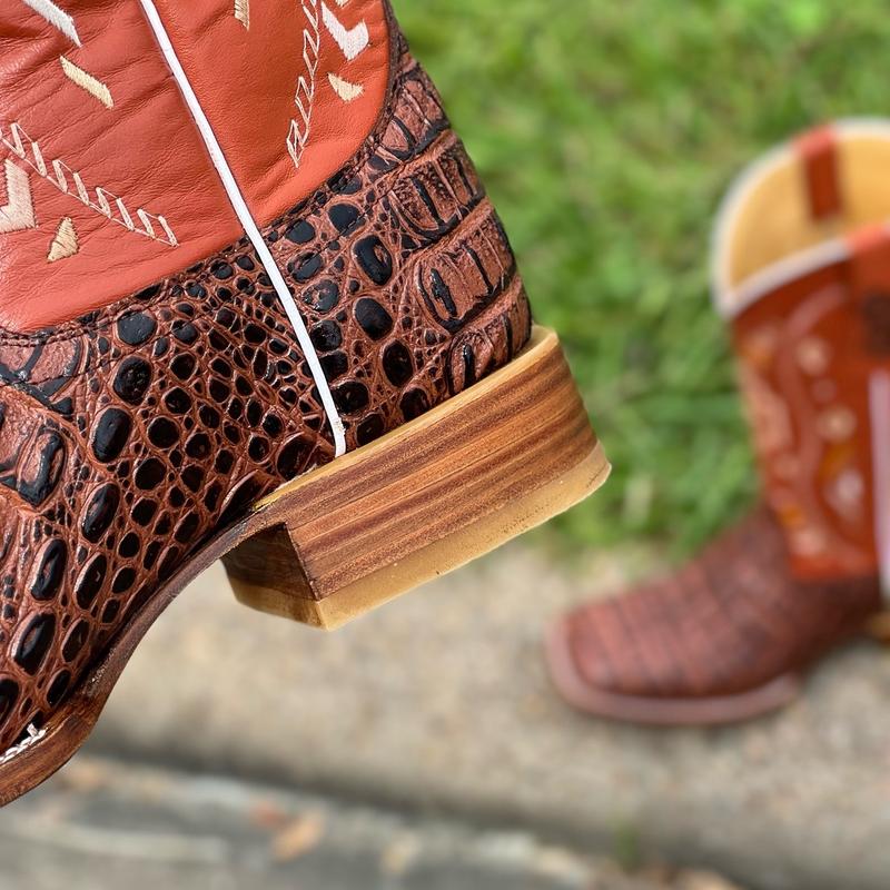 MENS COGNAC WESTERN BOOTS WITH AZTEC SHAFT