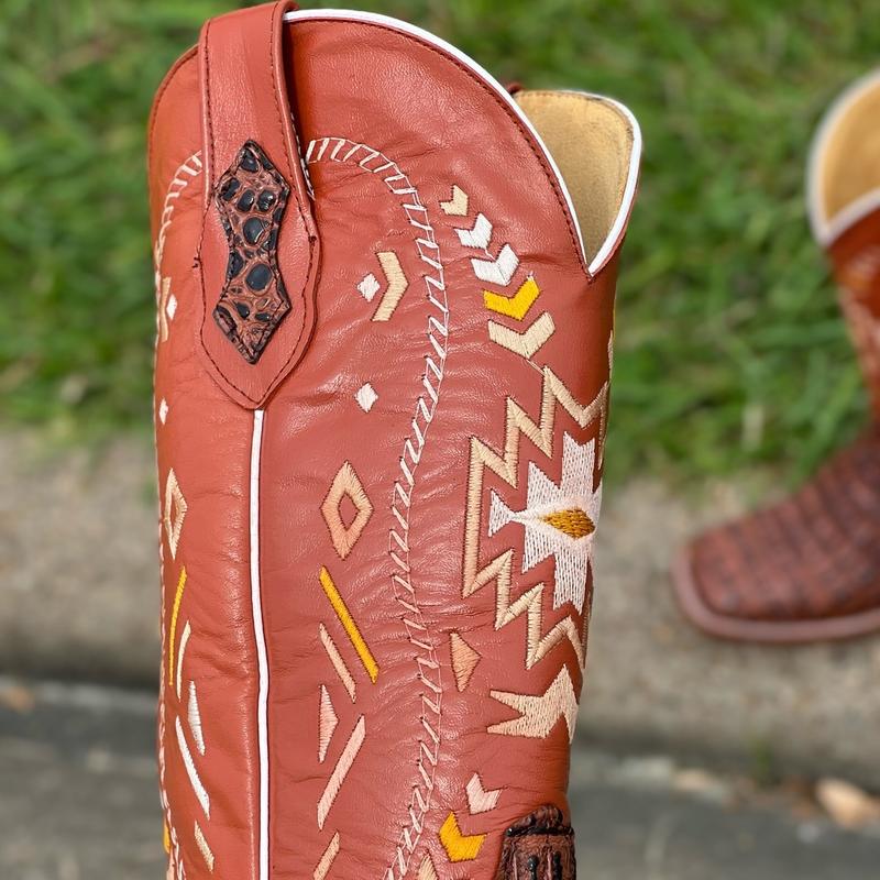 MENS COGNAC WESTERN BOOTS WITH AZTEC SHAFT