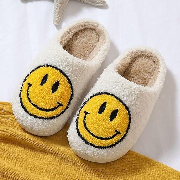 Black Friday Winter Slippers Memory Foam for Women Men Soft Plush Fuzzy Winter holiday slippers Cozy Plush Warm Non-Slip Holiday Slides with Smile Face Designs Indoor Outdoor