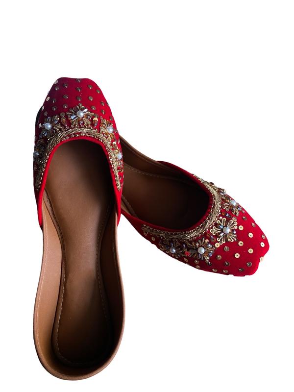 Women Padded embroidered Leather Flats, Shoes  Khussa  Jutti for party wear