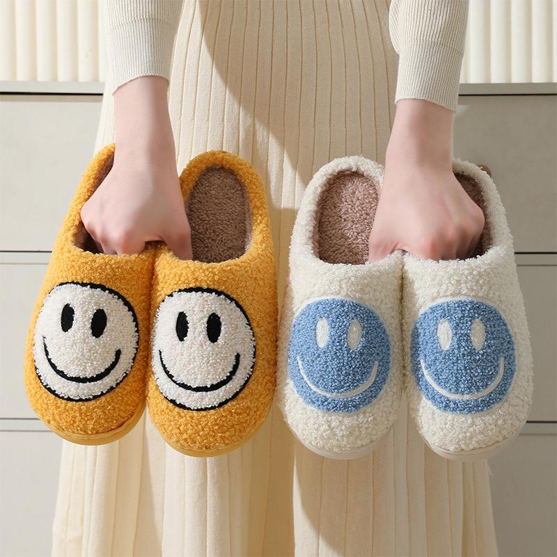 Smile Face Slippers for Women,Winter Plush Closed Toe Slippers, Cozy & Warm Soft Sole Slip On Fuzzy Shoes, Comfortable Indoor Bedroom Slippers