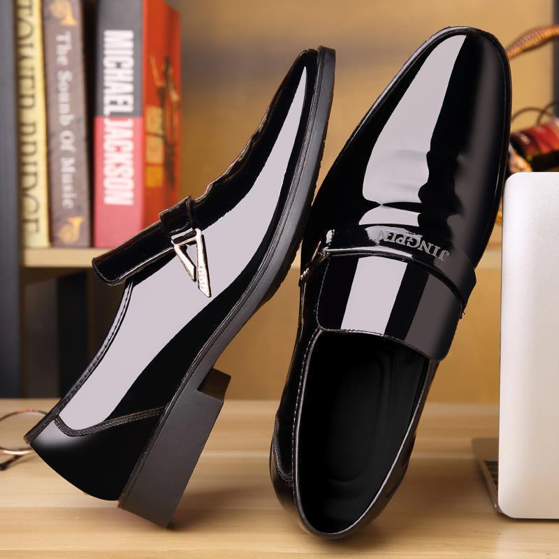 New Men's Leather Shoes Stylish Casual Shoes Shiny Patent Leather Business Men's Shoes