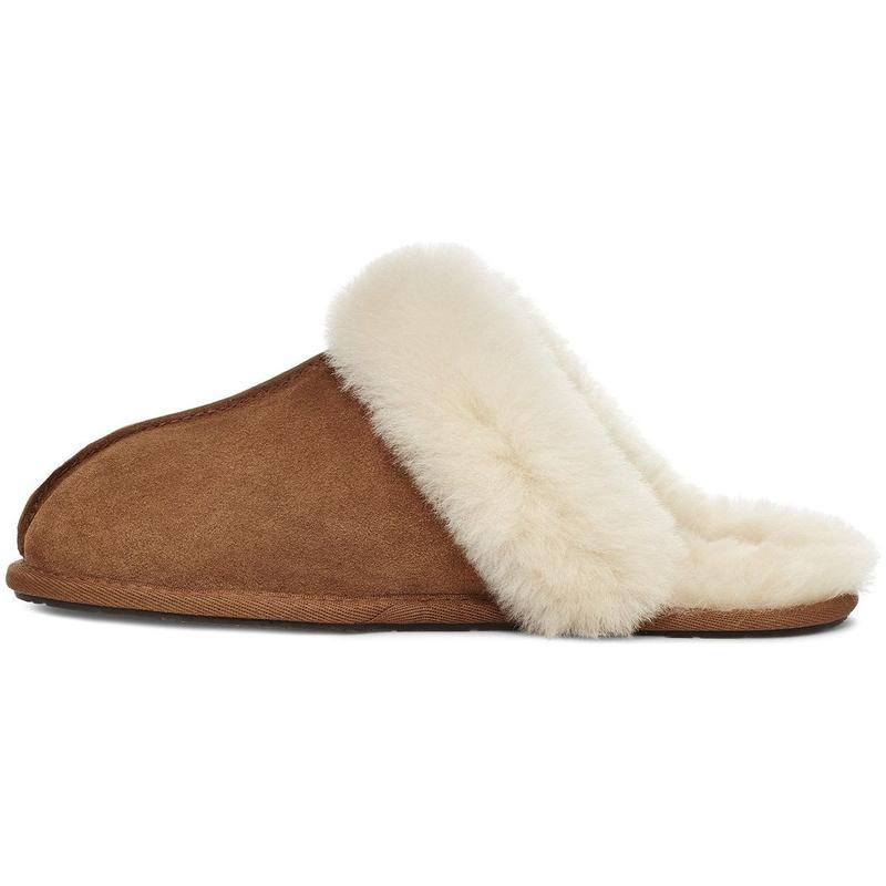 UGG Women's Scuffette II Slipper in Chestnut