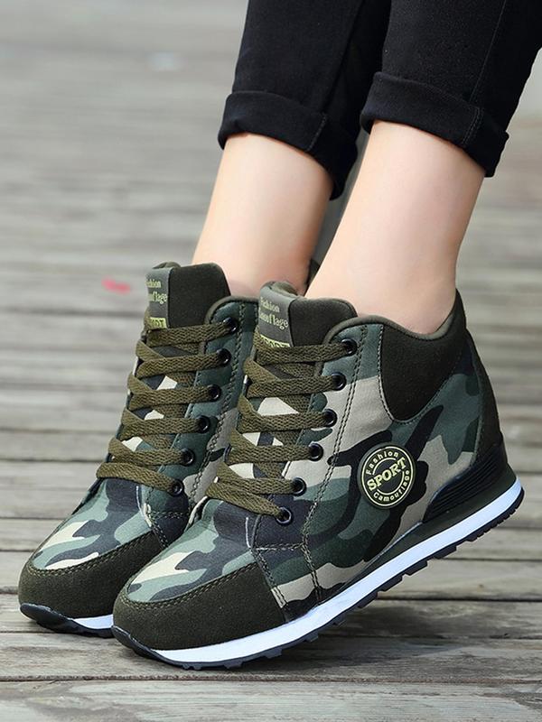 Women's Fashionable Camo Print Platform Sneakers, Casual Comfortable Sports Shoes for Daily Wear, Female All-match Round Toe Shoes for Spring & Fall